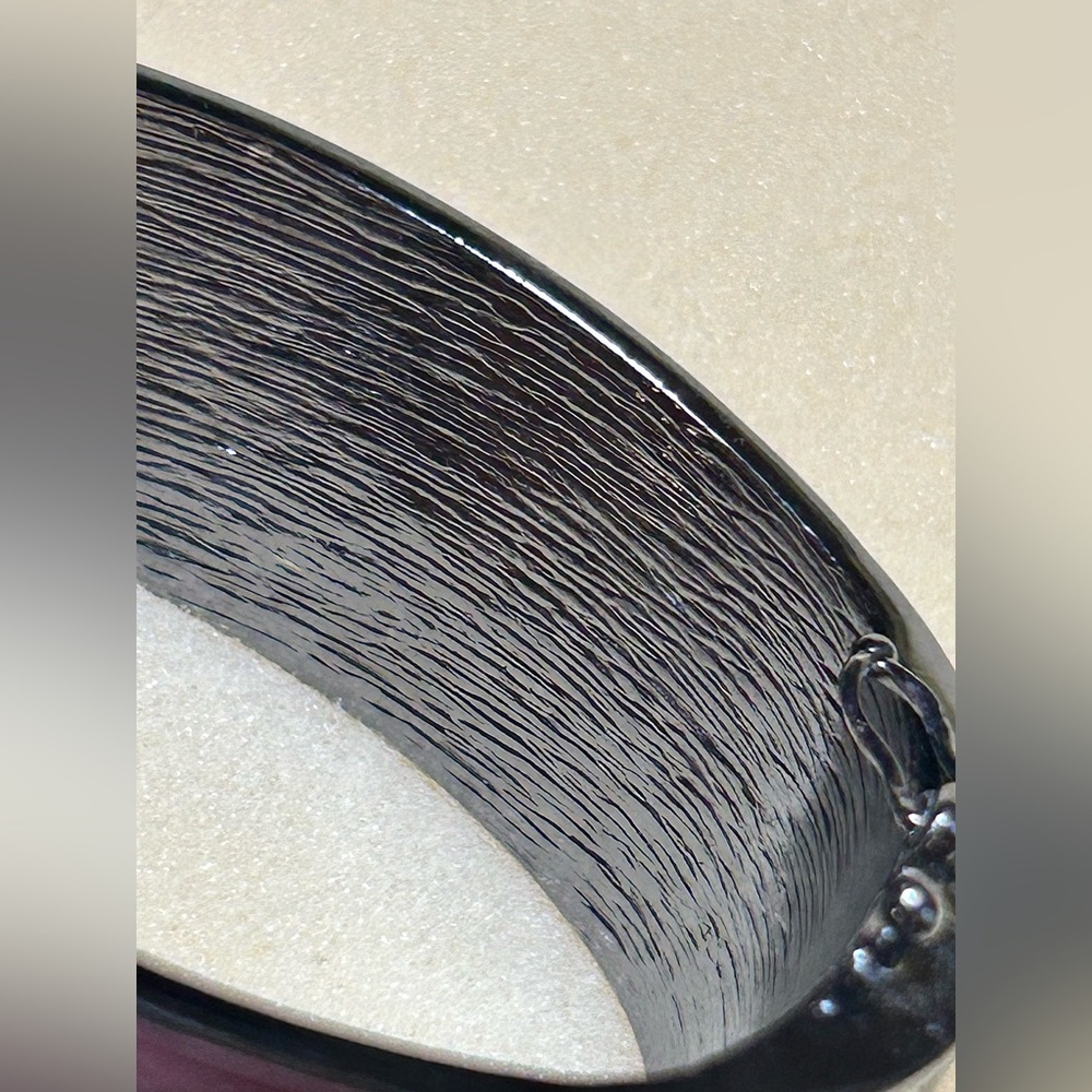 Lia Sophia “Paris Lights” Hinged Hematite Tone Bangle Bracelet - Picture 6 of 14